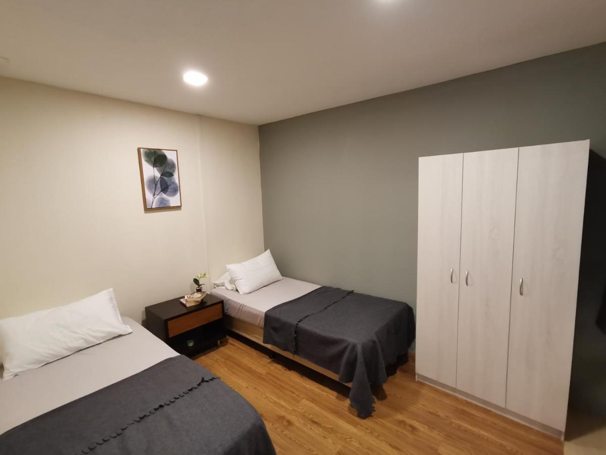 Nowhere Hostel Куала-Лумпур Екстер'єр фото